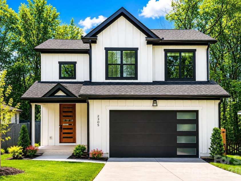 2305 Sanders Avenue, Charlotte, NC 28216.  MLS# CAR4421122, YatesRealty ID 7657. 