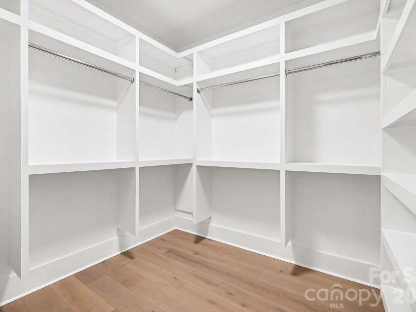 2305 Sanders Avenue, Charlotte, NC 28216.  MLS# CAR4421122, YatesRealty ID 7657. 