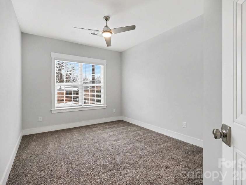 2305 Sanders Avenue, Charlotte, NC 28216.  MLS# CAR4421122, YatesRealty ID 7657. 