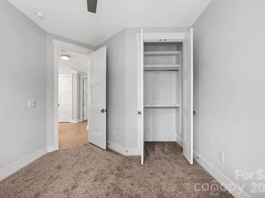 2305 Sanders Avenue, Charlotte, NC 28216.  MLS# CAR4421122, YatesRealty ID 7657. 