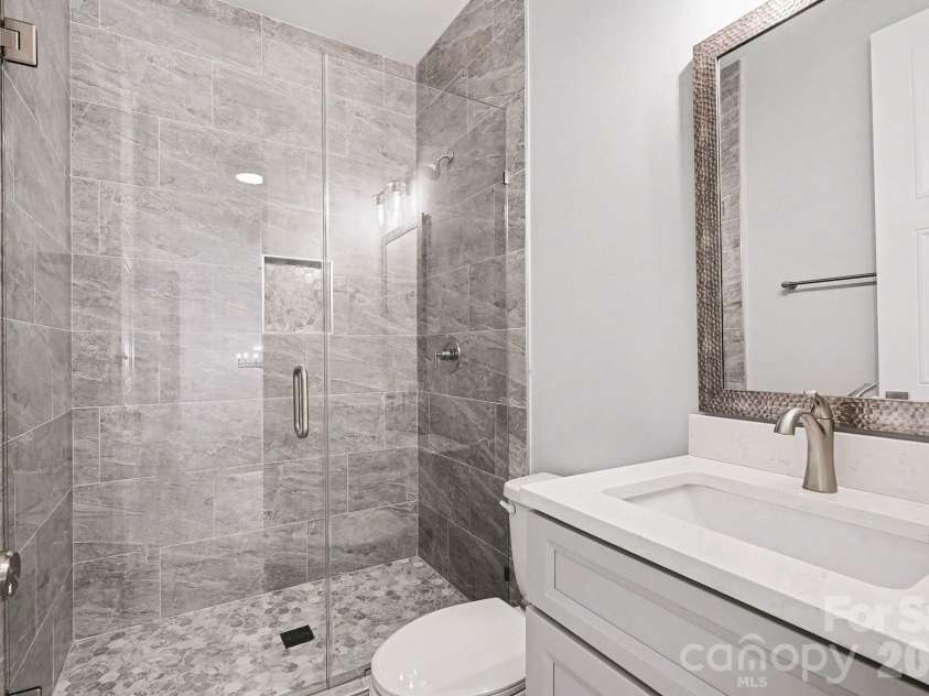2305 Sanders Avenue, Charlotte, NC 28216.  MLS# CAR4421122, YatesRealty ID 7657. 