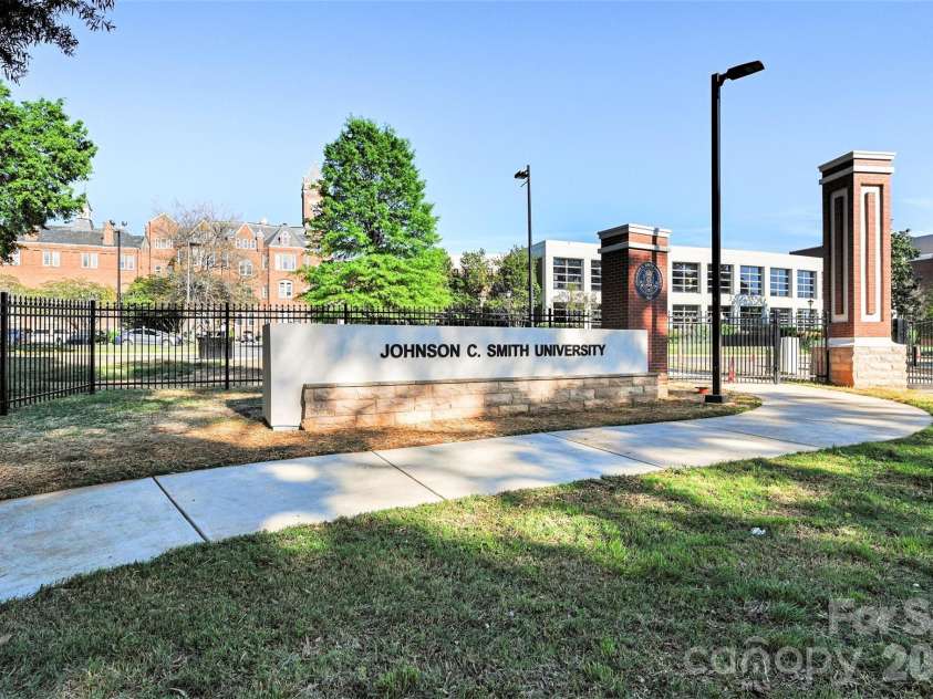 2305 Sanders Avenue, Charlotte, NC 28216.  MLS# CAR4421122, YatesRealty ID 7657. 