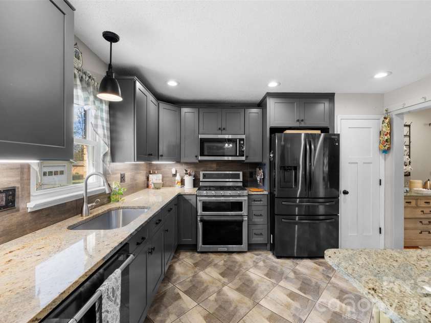 279 Plantation Road, Rock Hill, SC 29732.  MLS# CAR4353289, YatesRealty ID 7658. 