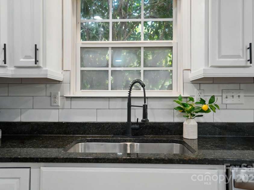 4607 Crewe Hall Lane, Waxhaw, NC 28173.  MLS# CAR4241478, YatesRealty ID 7658. 