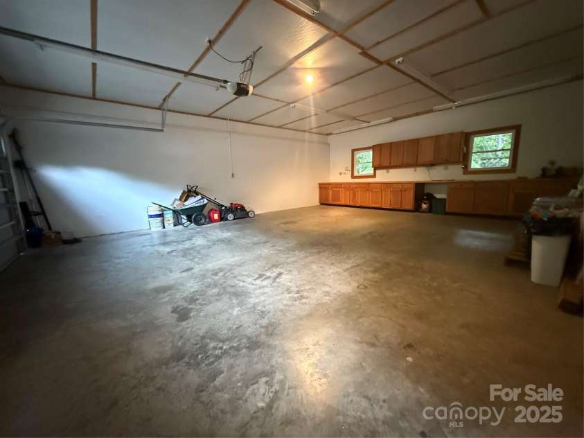 46 High Meadow Lane, Waynesville, NC 28786.  MLS# CAR4276841, YatesRealty ID 766. 