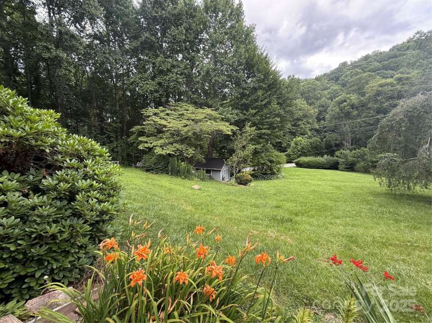 46 High Meadow Lane, Waynesville, NC 28786.  MLS# CAR4276841, YatesRealty ID 766. 
