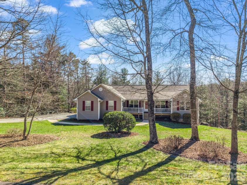 3 Wagon Trace, Flat Rock, NC 28731.  MLS# CAR4361926, YatesRealty ID 7660. 