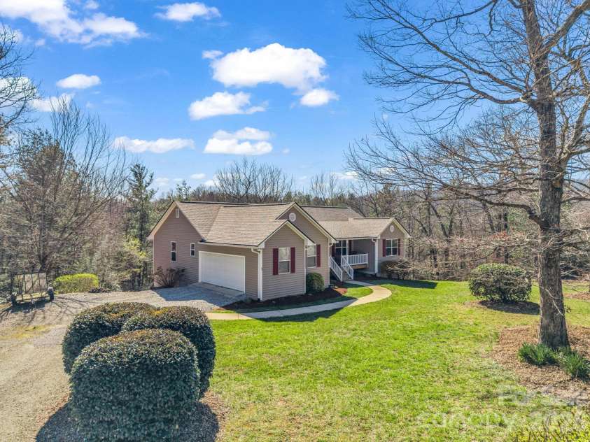 3 Wagon Trace, Flat Rock, NC 28731.  MLS# CAR4361926, YatesRealty ID 7660. 