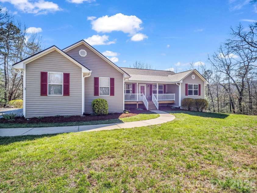 3 Wagon Trace, Flat Rock, NC 28731.  MLS# CAR4361926, YatesRealty ID 7660. 