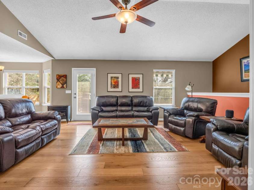 3 Wagon Trace, Flat Rock, NC 28731.  MLS# CAR4361926, YatesRealty ID 7660. 