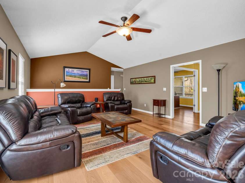 3 Wagon Trace, Flat Rock, NC 28731.  MLS# CAR4361926, YatesRealty ID 7660. 