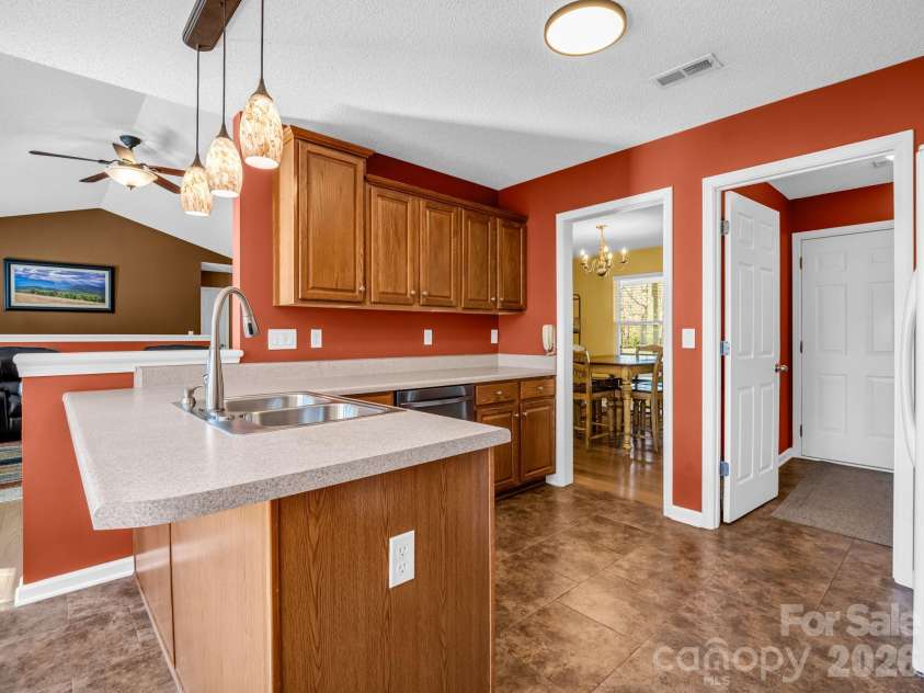 3 Wagon Trace, Flat Rock, NC 28731.  MLS# CAR4361926, YatesRealty ID 7660. 