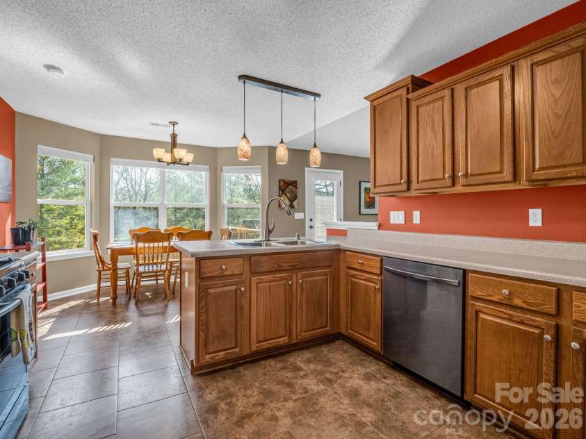 3 Wagon Trace, Flat Rock, NC 28731.  MLS# CAR4361926, YatesRealty ID 7660. 