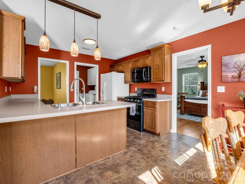 3 Wagon Trace, Flat Rock, NC 28731.  MLS# CAR4361926, YatesRealty ID 7660. 