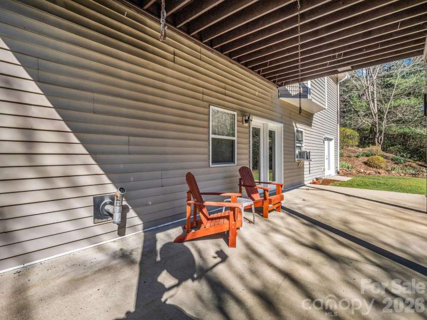 3 Wagon Trace, Flat Rock, NC 28731.  MLS# CAR4361926, YatesRealty ID 7660. 