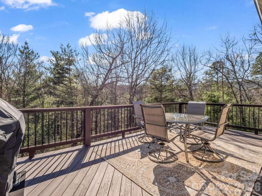 3 Wagon Trace, Flat Rock, NC 28731.  MLS# CAR4361926, YatesRealty ID 7660. 