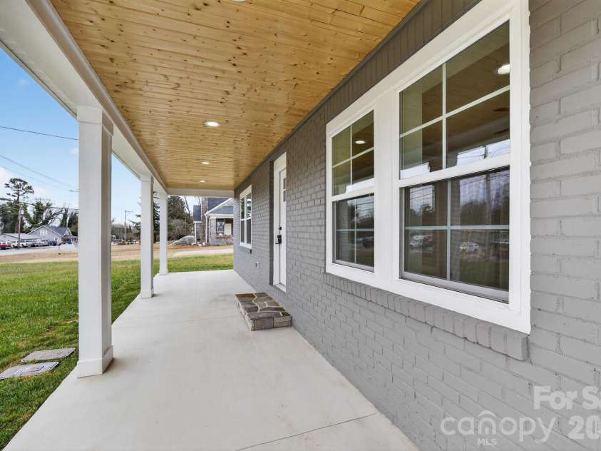 109 Main Street, Granite Falls, NC 28630.  MLS# CAR4341222, YatesRealty ID 7661. 