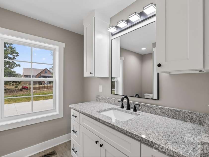 109 Main Street, Granite Falls, NC 28630.  MLS# CAR4341222, YatesRealty ID 7661. 