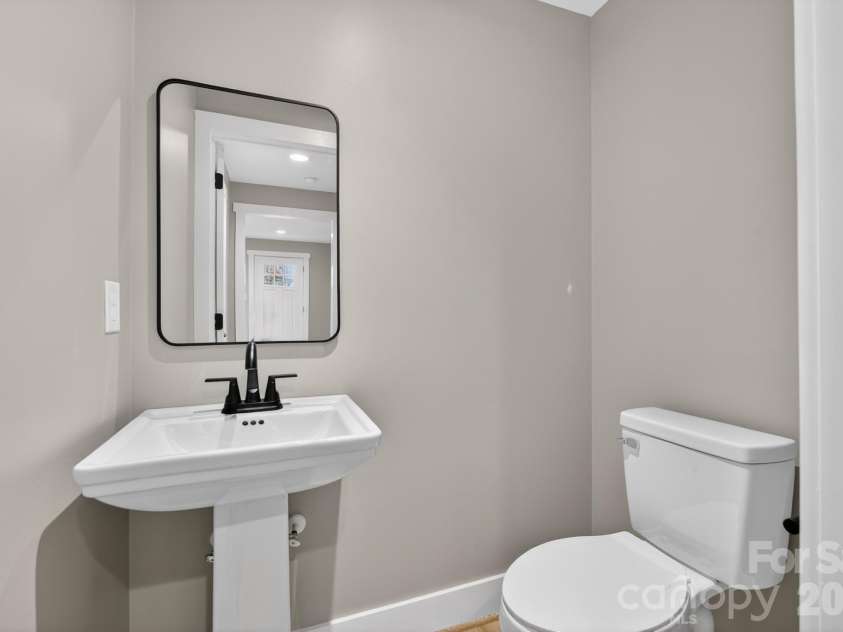 109 Main Street, Granite Falls, NC 28630.  MLS# CAR4341222, YatesRealty ID 7661. 
