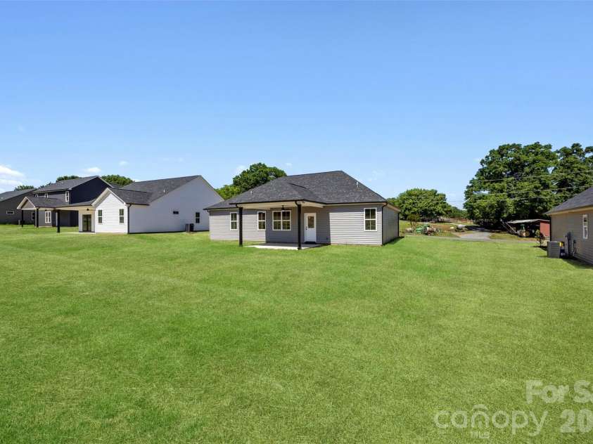 1010 Speight Road, Albemarle, NC 28001.  MLS# CAR4354152, YatesRealty ID 7662. 