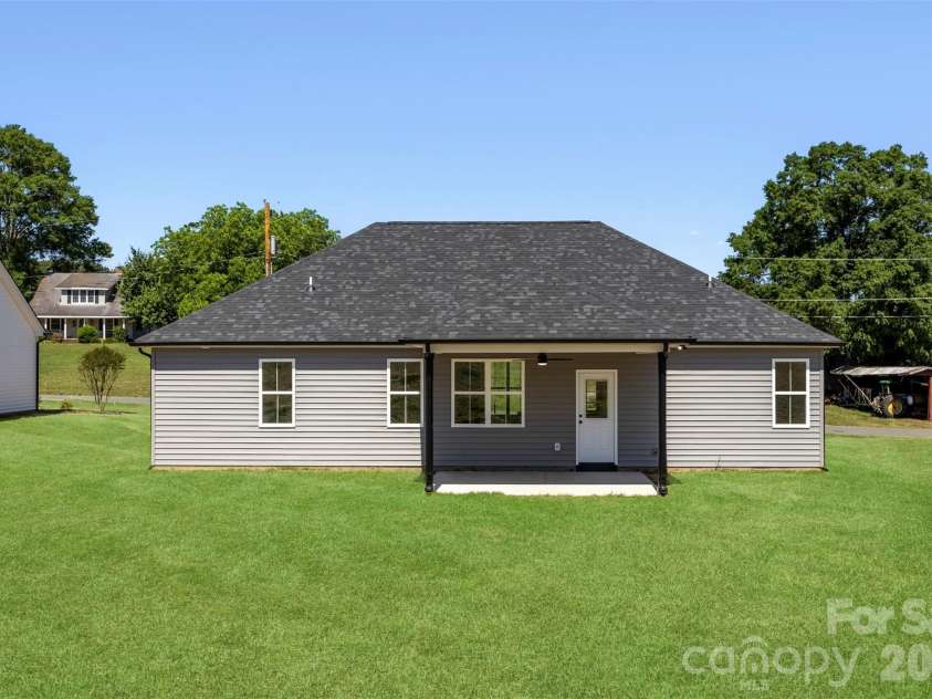 1010 Speight Road, Albemarle, NC 28001.  MLS# CAR4354152, YatesRealty ID 7662. 