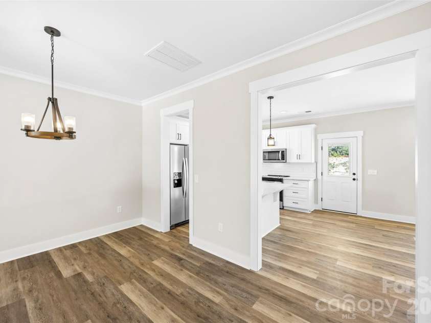 1004 Speight Road, Albemarle, NC 28001.  MLS# CAR4351117, YatesRealty ID 7663. Dining