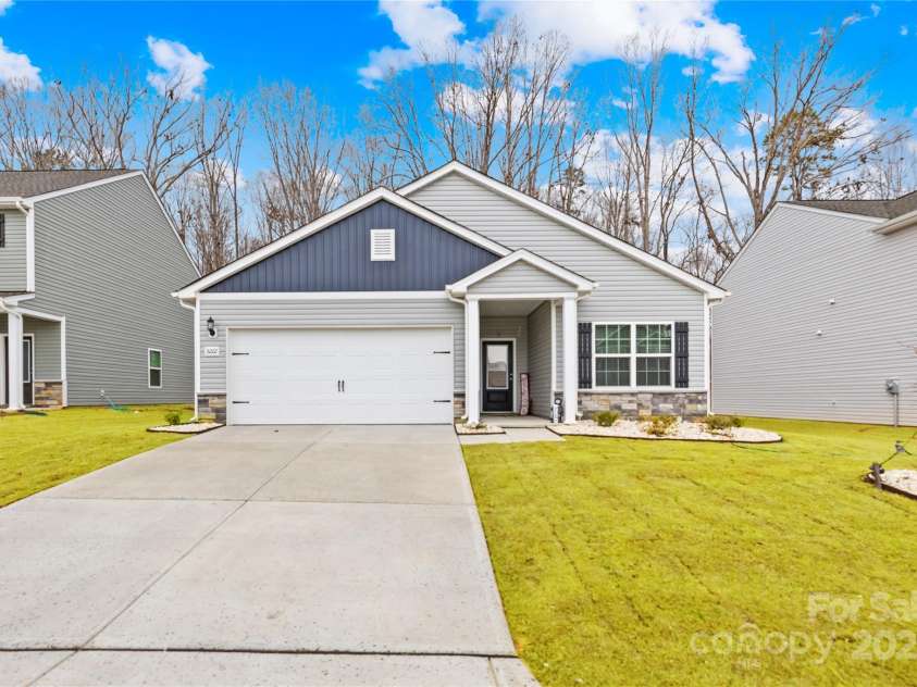 3222 Maple Ridge Drive, Gastonia, NC 28052.  MLS# CAR4234828, YatesRealty ID 7663. 