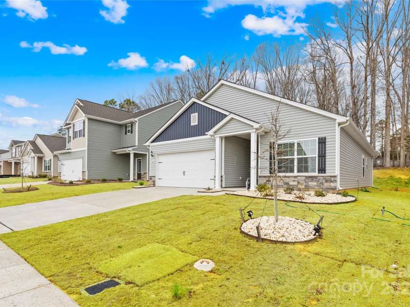 3222 Maple Ridge Drive, Gastonia, NC 28052.  MLS# CAR4234828, YatesRealty ID 7663. 