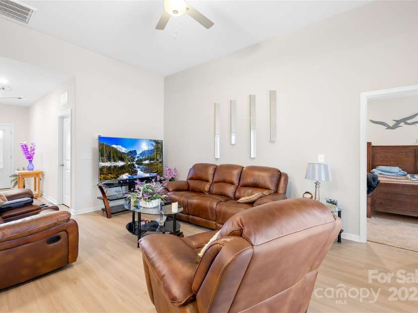 3222 Maple Ridge Drive, Gastonia, NC 28052.  MLS# CAR4234828, YatesRealty ID 7663. 