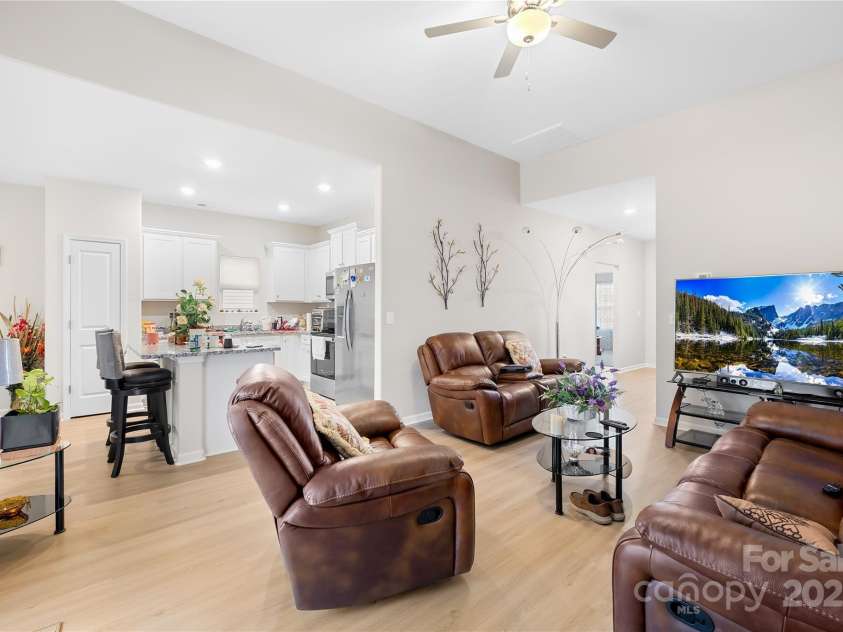 3222 Maple Ridge Drive, Gastonia, NC 28052.  MLS# CAR4234828, YatesRealty ID 7663. 