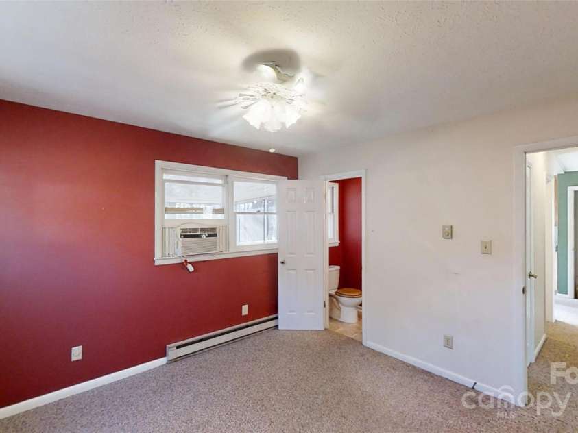 61 Bull Mountain Road, Asheville, NC 28805.  MLS# CAR4216001, YatesRealty ID 7664. Primary Bedroom