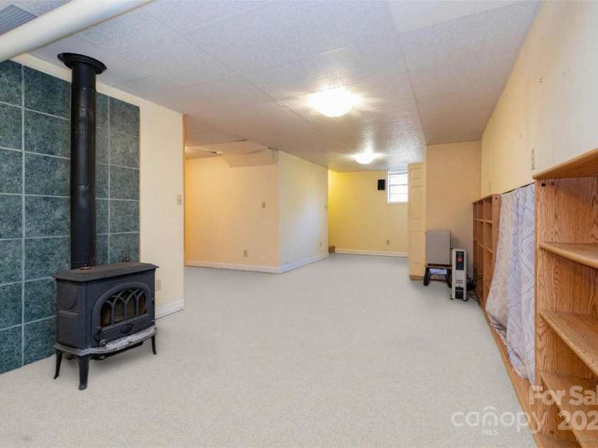 61 Bull Mountain Road, Asheville, NC 28805.  MLS# CAR4216001, YatesRealty ID 7664. Virtual flooring example.