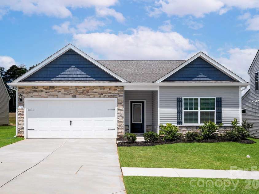 3629 Narrow Lane, Charlotte, NC 28215.  MLS# CAR4345654, YatesRealty ID 7667. 