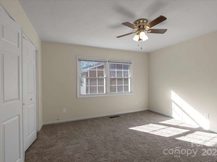 104 Southway Garden Road, Arden, NC 28704.  MLS# CAR4210833, YatesRealty ID 7669. 