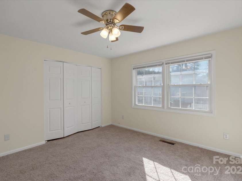 104 Southway Garden Road, Arden, NC 28704.  MLS# CAR4210833, YatesRealty ID 7669. 