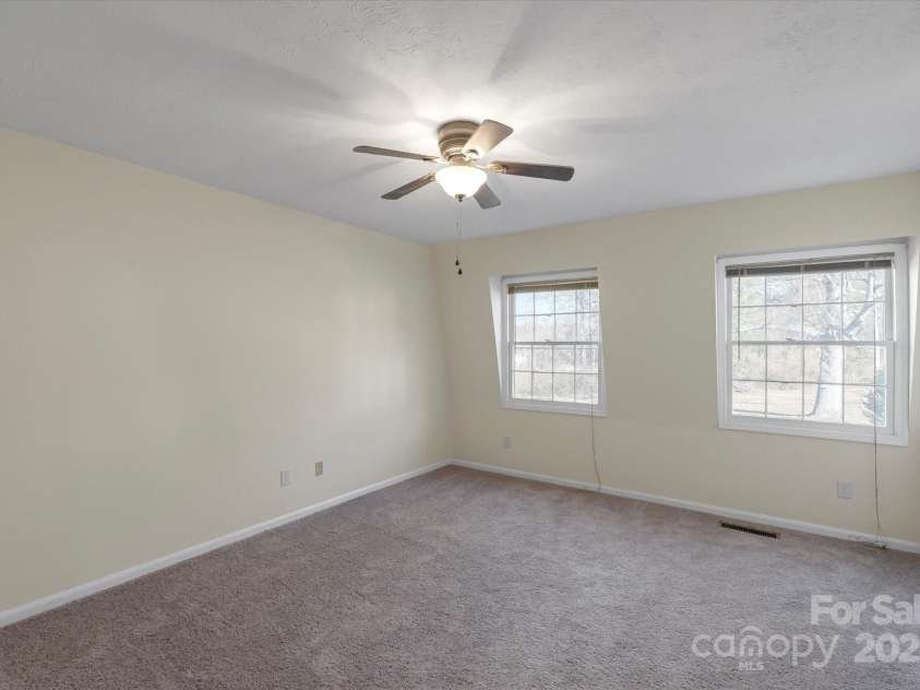 104 Southway Garden Road, Arden, NC 28704.  MLS# CAR4210833, YatesRealty ID 7669. 