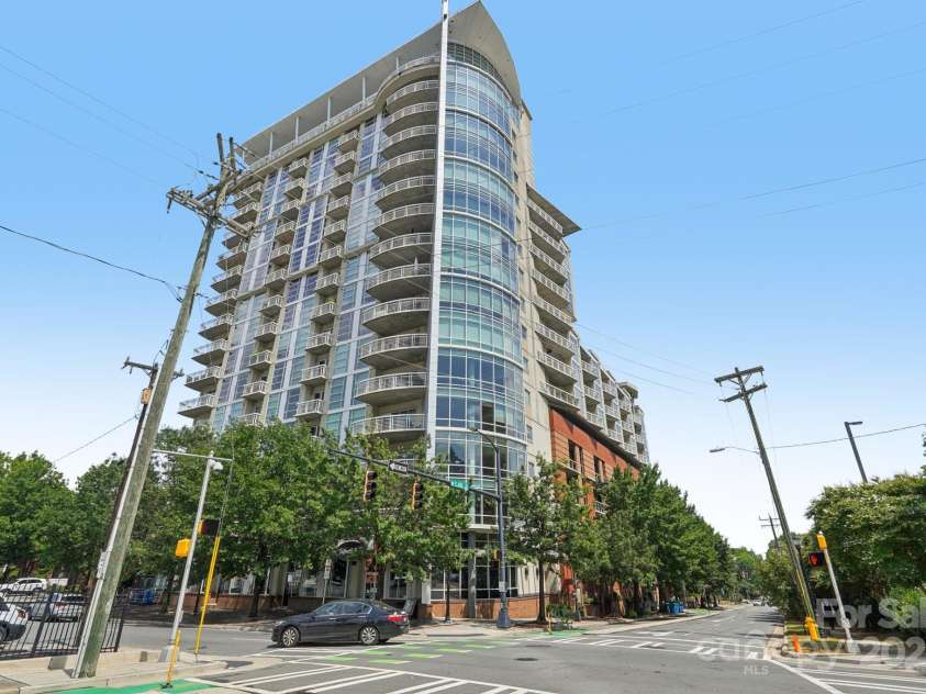 505 6th Street, Charlotte, NC 28202.  MLS# CAR4286320, YatesRealty ID 767. 