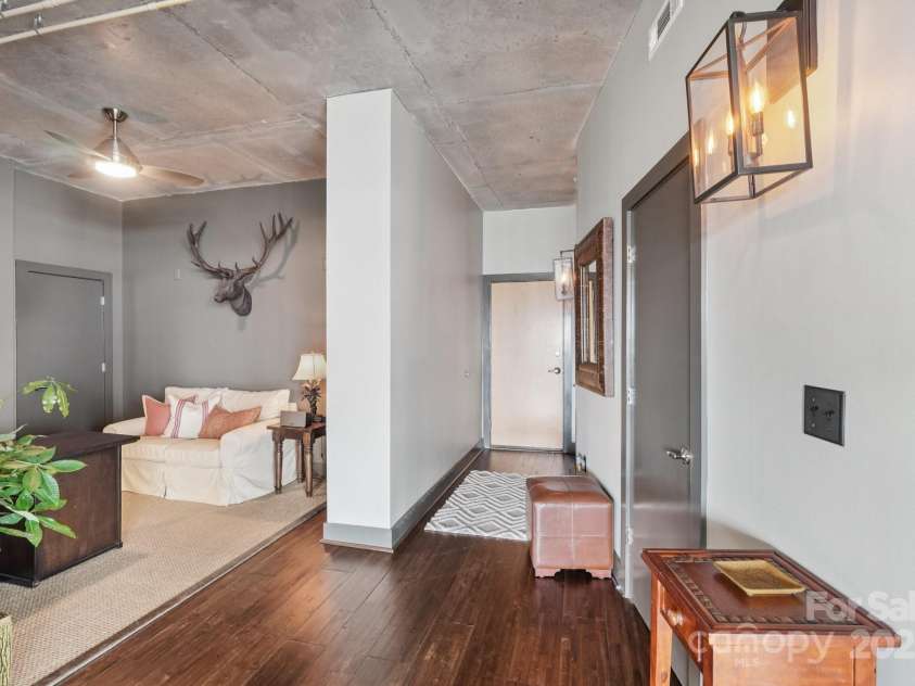 505 6th Street, Charlotte, NC 28202.  MLS# CAR4286320, YatesRealty ID 767. 