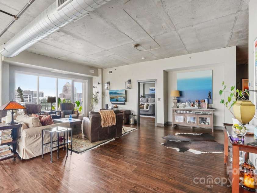 505 6th Street, Charlotte, NC 28202.  MLS# CAR4286320, YatesRealty ID 767. 