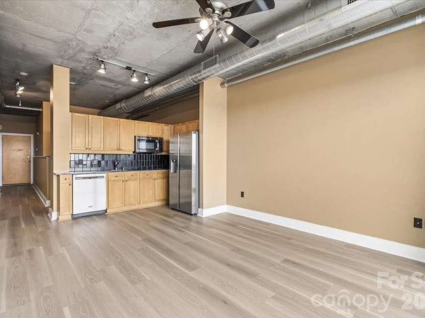 505 6th Street, Charlotte, NC 28202.  MLS# CAR4342509, YatesRealty ID 767. 