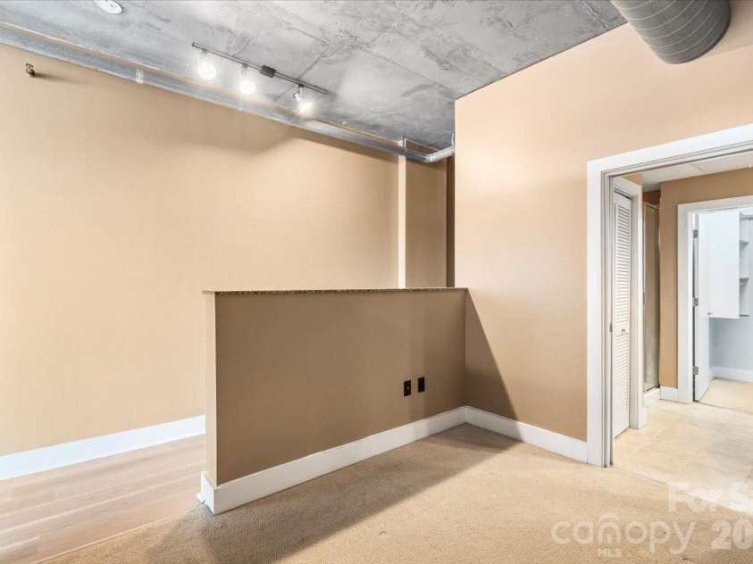 505 6th Street, Charlotte, NC 28202.  MLS# CAR4342509, YatesRealty ID 767. 