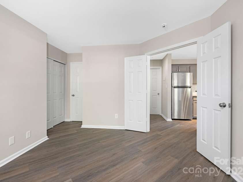 8212 Cedar Glen Drive, Charlotte, NC 28212.  MLS# CAR4322031, YatesRealty ID 767. 