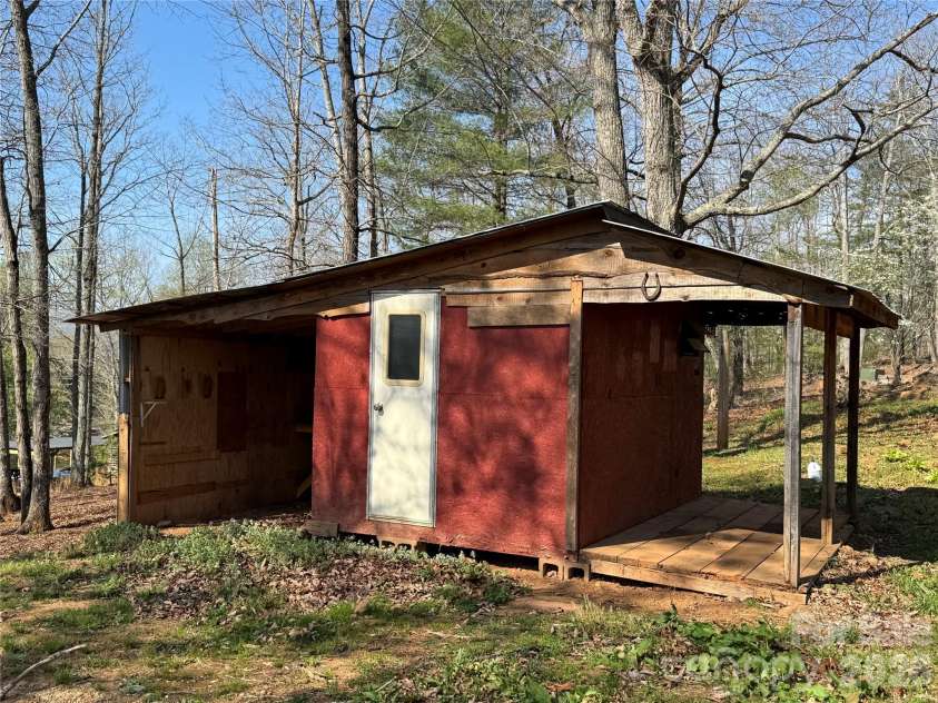 4861 Heavenly Lane, Morganton, NC 28655.  MLS# CAR4361001, YatesRealty ID 7670. 