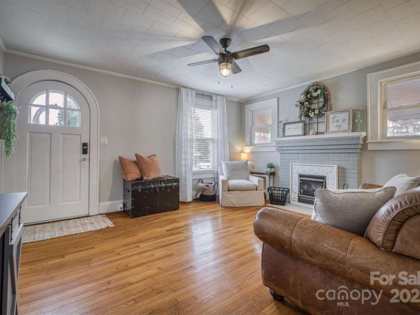 916 Powell Avenue, Valdese, NC 28690.  MLS# CAR4231799, YatesRealty ID 7672. 