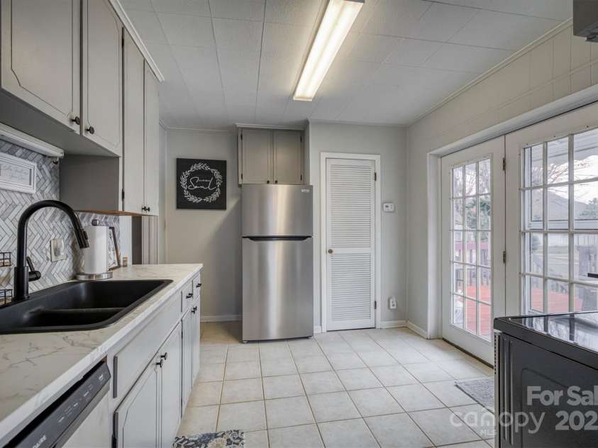 916 Powell Avenue, Valdese, NC 28690.  MLS# CAR4231799, YatesRealty ID 7672. 