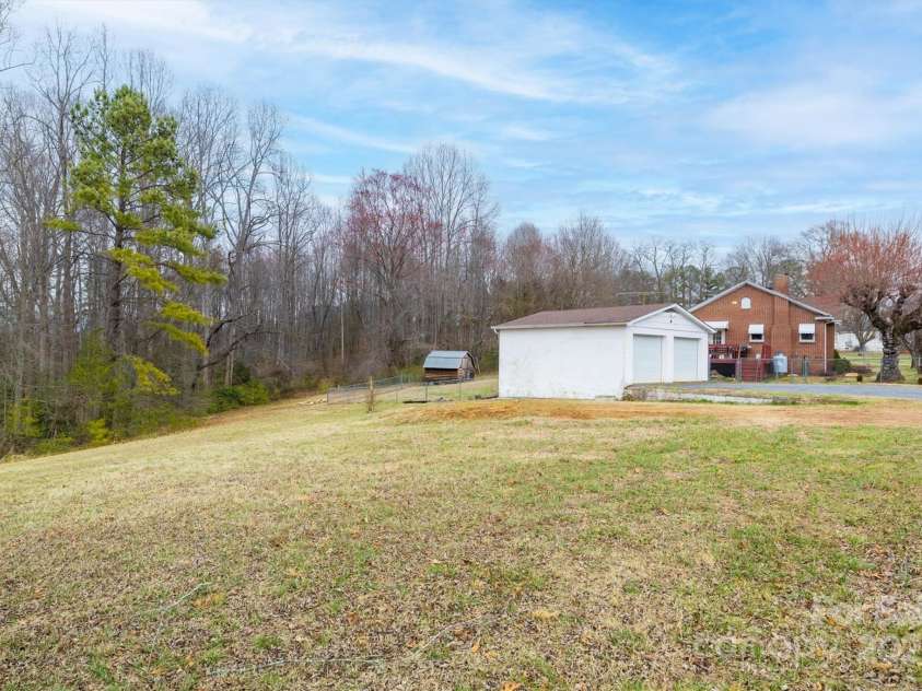 916 Powell Avenue, Valdese, NC 28690.  MLS# CAR4231799, YatesRealty ID 7672. 