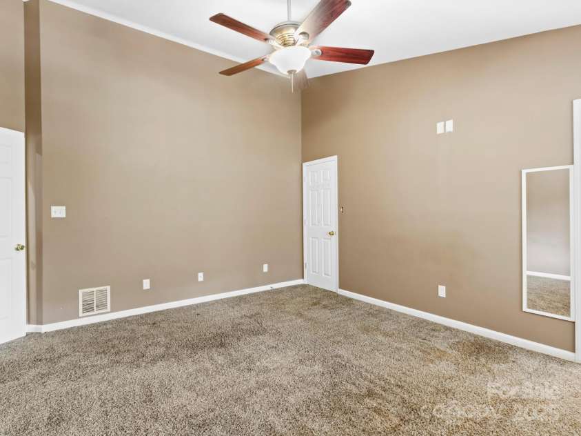 515 Pond Road, Asheville, NC 28806.  MLS# CAR4302486, YatesRealty ID 7674. 