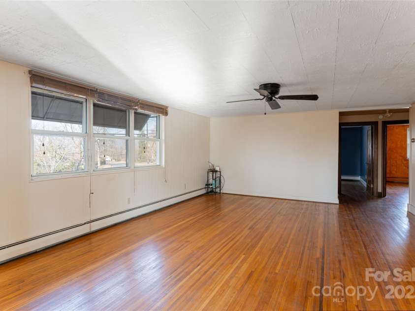 115 Elk Mountain Road, Asheville, NC 28804.  MLS# CAR4219629, YatesRealty ID 7675. 