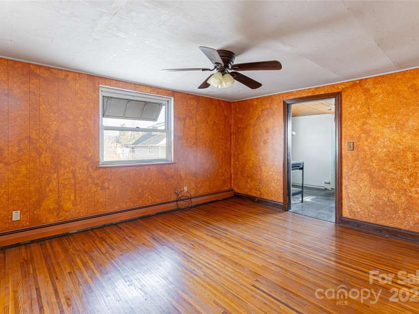 115 Elk Mountain Road, Asheville, NC 28804.  MLS# CAR4219629, YatesRealty ID 7675. 