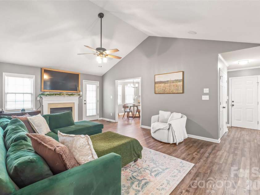 108 Deerfield Drive, Mount Holly, NC 28120.  MLS# CAR4352609, YatesRealty ID 7676. 